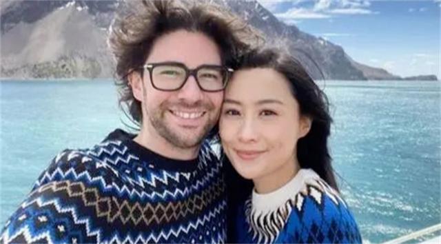 黑馬視后！曾一夜失去婚姻事業「被稱13億豪門棄婦」　二婚嫁哈佛學霸生女「活出自我」