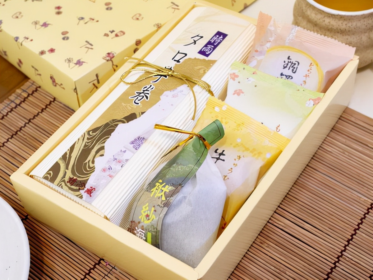 林依晨產後1個月首露面！腰身「苗條有致」少女感滿滿　抱怨「有第三者」自己已開始失寵