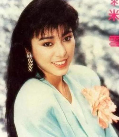 痴戀成龍8年被劈腿鄧麗君！「狂追球星26年」被冥婚　66歲孤身無兒無女「為愛永不再婚」