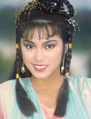 痴戀成龍8年被劈腿鄧麗君！「狂追球星26年」被冥婚　66歲孤身無兒無女「為愛永不再婚」