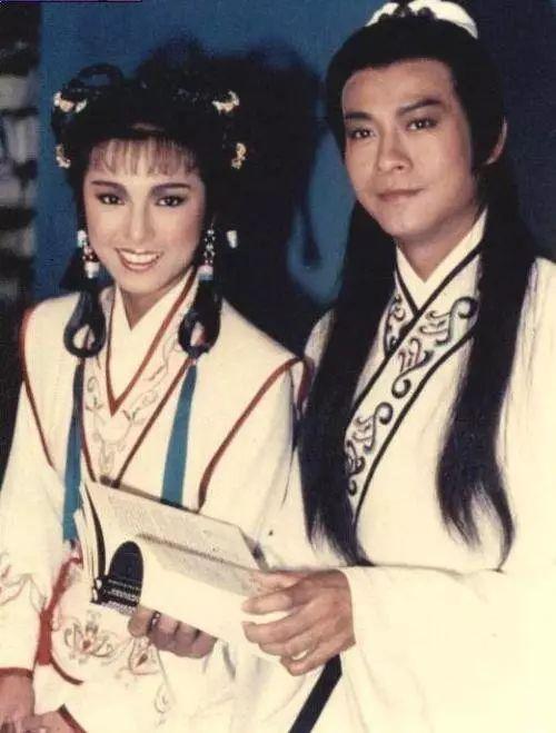 痴戀成龍8年被劈腿鄧麗君！「狂追球星26年」被冥婚　66歲孤身無兒無女「為愛永不再婚」