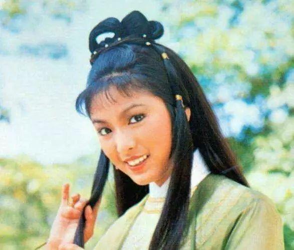 痴戀成龍8年被劈腿鄧麗君！「狂追球星26年」被冥婚　66歲孤身無兒無女「為愛永不再婚」