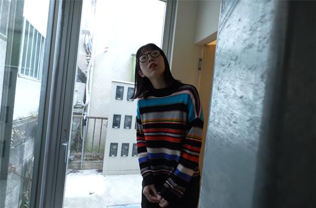 窄房很難住？日本女孩「住進2坪迷你蝸居」生活起居面面俱到　加碼曝「隔壁樓梯間是套房」讓人嘖嘖稱奇