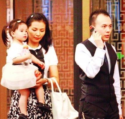 百億富豪棄群芳閃婚女星！破產後「讓劉濤養了12年」　如今「捨棄身份」為何甘做軟飯男？