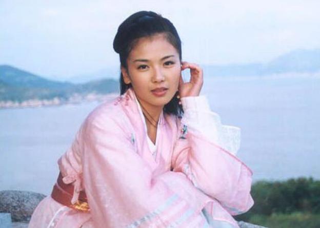 百億富豪棄群芳閃婚女星！破產後「讓劉濤養了12年」　如今「捨棄身份」為何甘做軟飯男？