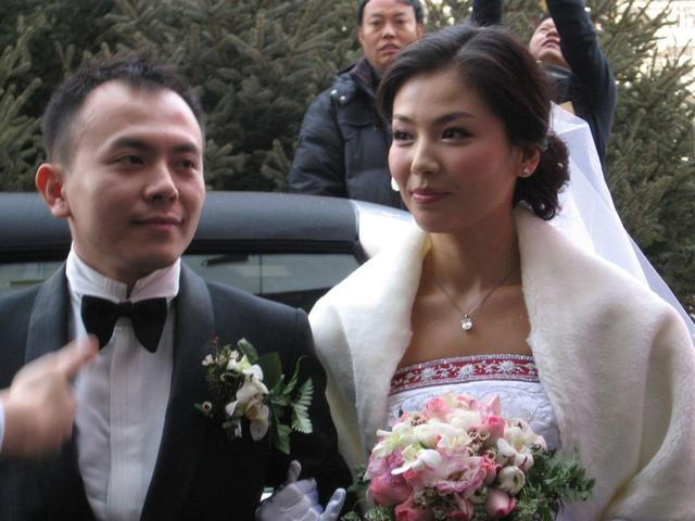 百億富豪棄群芳閃婚女星！破產後「讓劉濤養了12年」　如今「捨棄身份」為何甘做軟飯男？