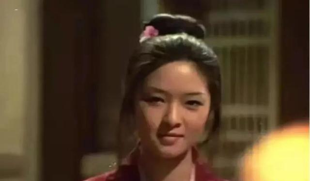 曾與林青霞齊名！「3個月婚姻」淪為笑談　42歲「未婚生女、出書」活成了最聰明的女人