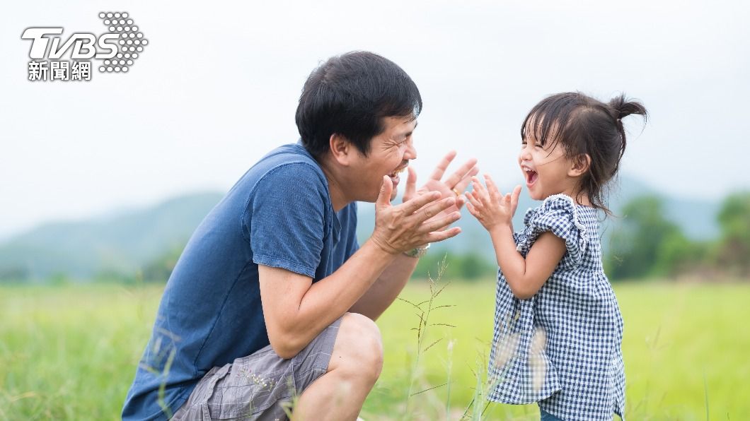新手爸姓「久」超罕見！他霸氣用「2字幫女兒取名」　媽一聽超害羞：「一天聽一遍也不夠」