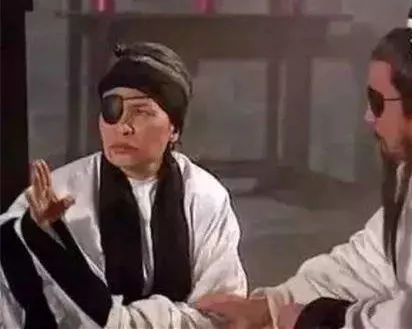 入行60年！她演盡「醜女角色」一生未婚無子　晚年無人養老「卻捐出養老錢」建小學：心美人就美