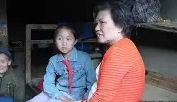 入行60年！她演盡「醜女角色」一生未婚無子　晚年無人養老「卻捐出養老錢」建小學：心美人就美