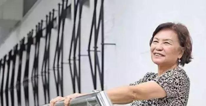 入行60年！她演盡「醜女角色」一生未婚無子　晚年無人養老「卻捐出養老錢」建小學：心美人就美