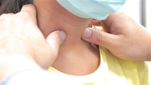 完全沒症狀！30歲女子「確診甲狀腺癌」她震驚：沒家族病史　醫生示警「出現此徵兆快就醫」
