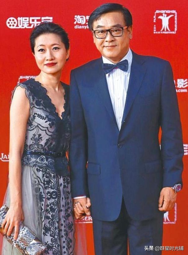 嫌棄張曼玉醜3年分手！娶嬌妻「相約不生子9年」　61歲「卻轉身和情人生女」