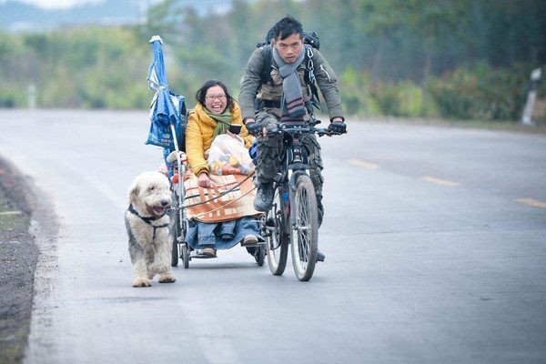 被判活不過40歲！身患絕症「貧困男帶八百塊與她私奔」　走遍世界後修成正果「幸福生活打臉眾人」