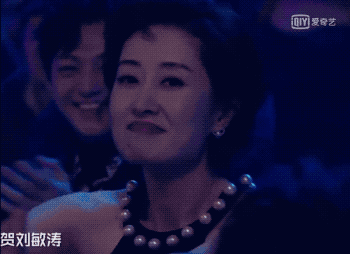 嫁入豪門7年！卻沒錢買冰激凌　38歲帶子離婚「換自由身」爆火：中年女人叛逆，其實是活明白了