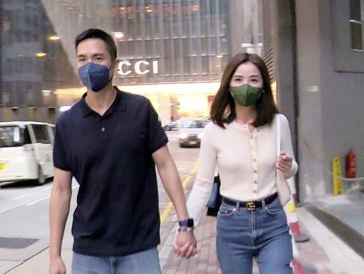 曾同天宣布結婚又離婚！阿Sa不後悔嫁鄭中基　時隔11年「曝背後真相」：活的很透徹