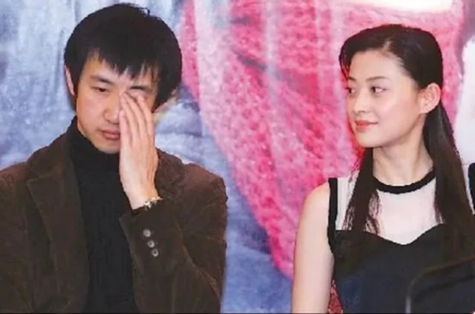 她是娛樂圈第一戀愛腦！閃婚2次「倒貼全副身家」　卻被章子怡羨慕：根本人生贏家