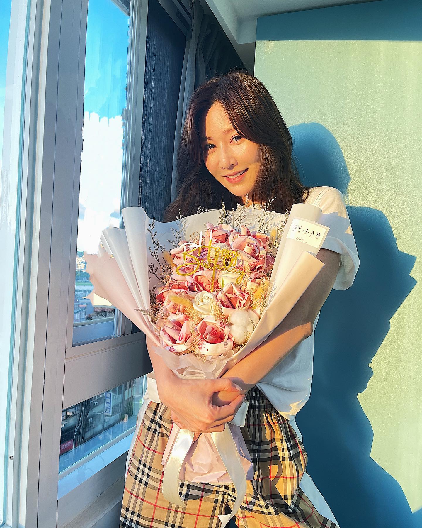 無法親眼看見！曾莞婷出道27年「遭酸此生與獎項無緣」　如今淚崩「把獎項獻給他」：他來不及看到我被認同...