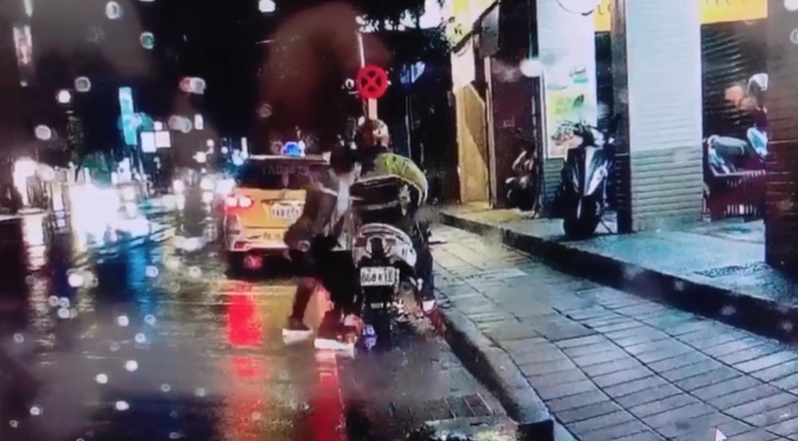 新店隨機殺人案／亡者胞姊痛罵「開庭像替死刑犯砍價」：律師狂踩底線　震怒喊「給你機會投胎懺悔」