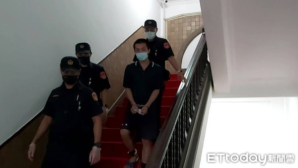 新店隨機殺人案／亡者胞姊痛罵「開庭像替死刑犯砍價」：律師狂踩底線　震怒喊「給你機會投胎懺悔」