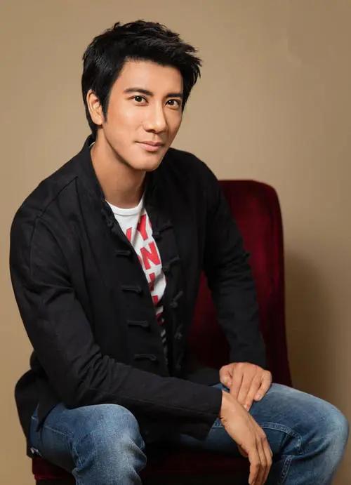 力壓舒淇嫁王力宏！5年生3胎「冠夫姓」的李靚蕾　被閨蜜曝「離婚關鍵」敗在了4個字