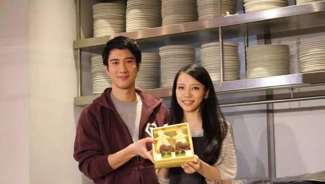 力壓舒淇嫁王力宏！5年生3胎「冠夫姓」的李靚蕾　被閨蜜曝「離婚關鍵」敗在了4個字