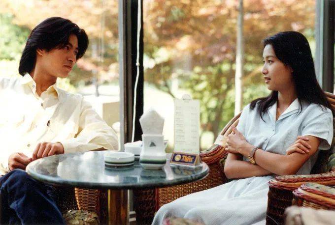 與黃立行戀愛12年不結婚！不願被「一紙婚書」約束　47歲把家「刷成全黑」做自己
