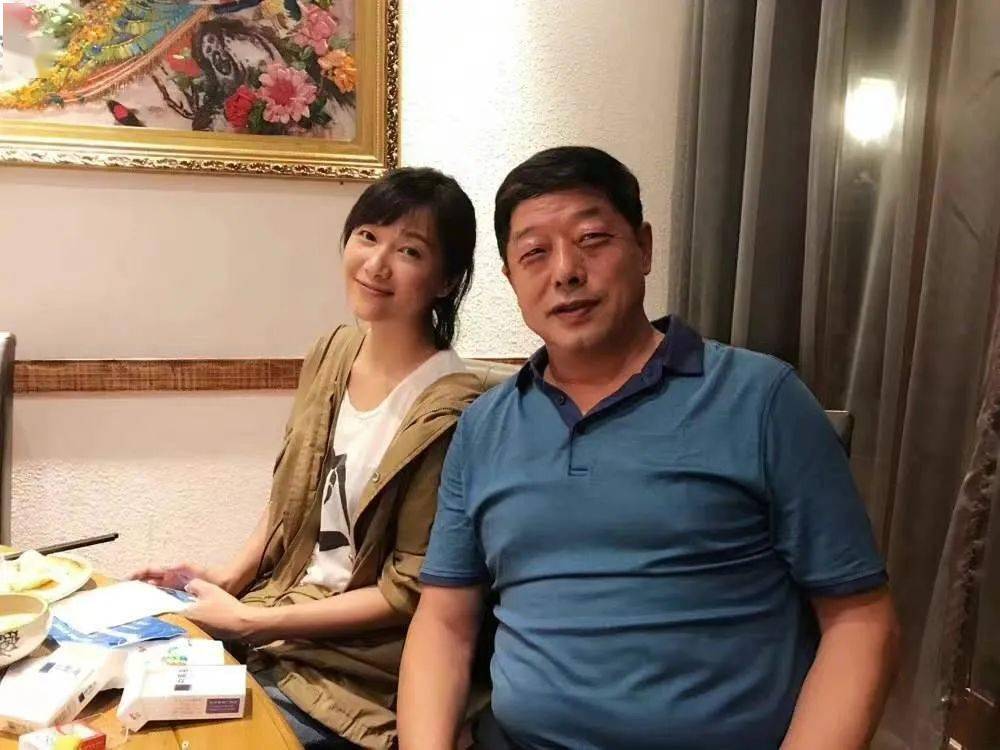 與黃立行戀愛12年不結婚！不願被「一紙婚書」約束　47歲把家「刷成全黑」做自己