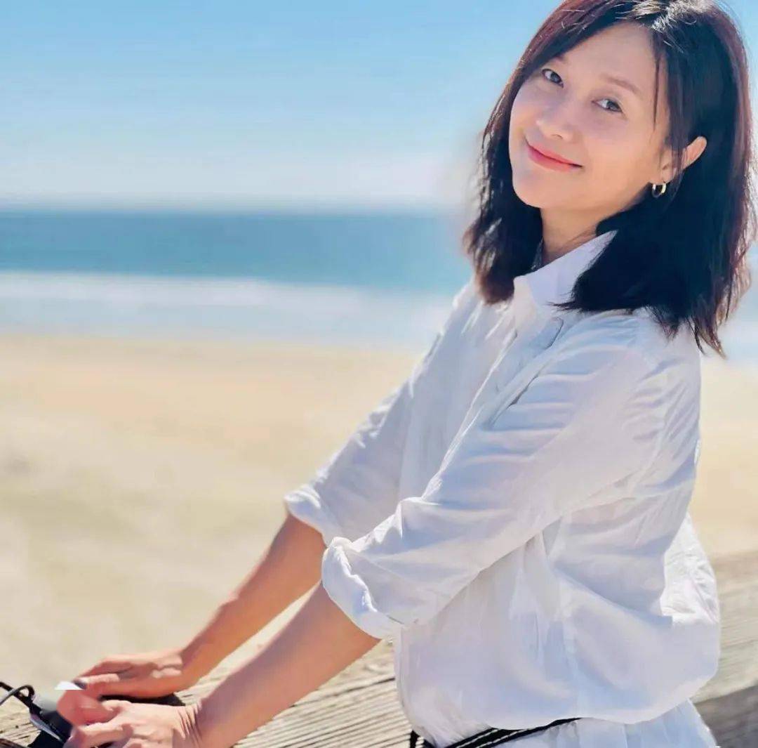 與黃立行戀愛12年不結婚！不願被「一紙婚書」約束　47歲把家「刷成全黑」做自己