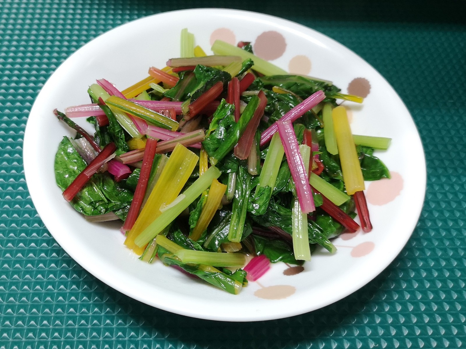 小時候很常吃！他PO照問「這是什麼菜」網驚呼：市面買不到　「老饕揭媽媽味」一吃難忘懷