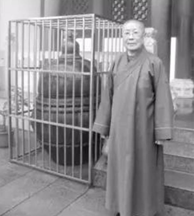 84歲尼姑絕食7日圓寂！「坐缸3年」修成正果　開缸後所有人都驚了：女性特徵全無