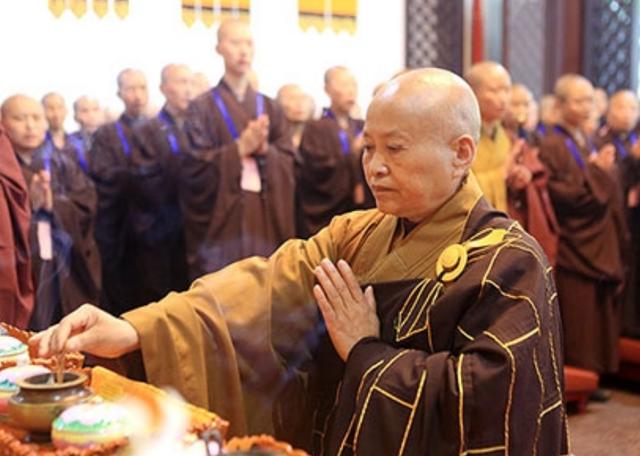 84歲尼姑絕食7日圓寂！「坐缸3年」修成正果　開缸後所有人都驚了：女性特徵全無