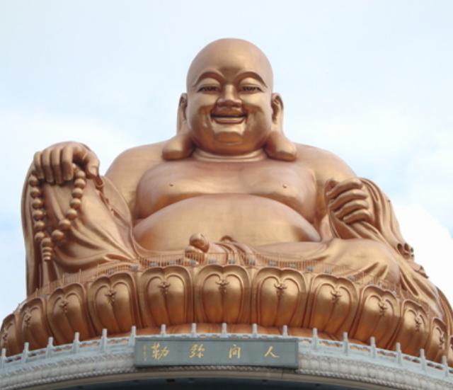 男子因「長得像彌勒佛」走紅！被富婆看中帶回家「供養」　後來結局警醒了所有人：別惹佛祖