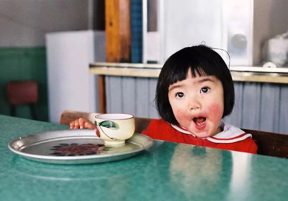 年僅4個月！奶奶炫耀「孫子會吃米飯」不操心又省錢　不到一個月「全家人都後悔了」