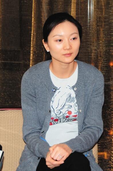 不計前嫌！她嫁大31歲名導演「婆婆極力反對」　婚後成賢內助「照顧婆婆到臨終」夫家愧疚改觀