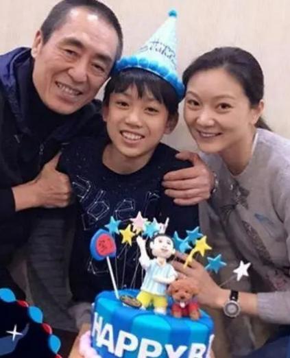 不計前嫌！她嫁大31歲名導演「婆婆極力反對」　婚後成賢內助「照顧婆婆到臨終」夫家愧疚改觀