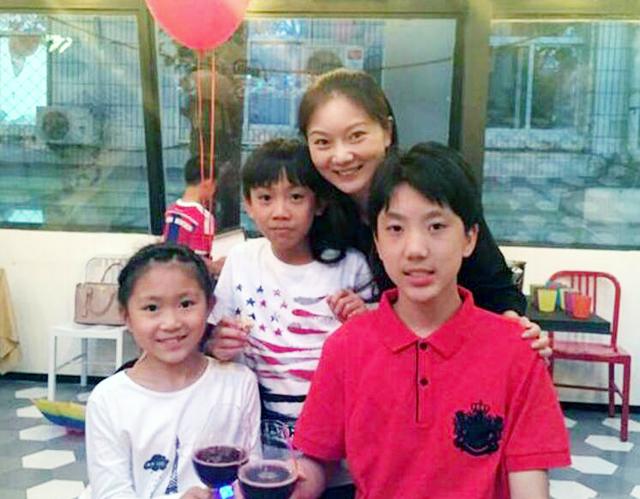 不計前嫌！她嫁大31歲名導演「婆婆極力反對」　婚後成賢內助「照顧婆婆到臨終」夫家愧疚改觀
