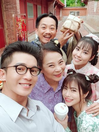兼職倉庫工！戲說男星「突遭美魔女開價」單月20萬陪伴費　笑喊你體格好好「直接送百萬名車」