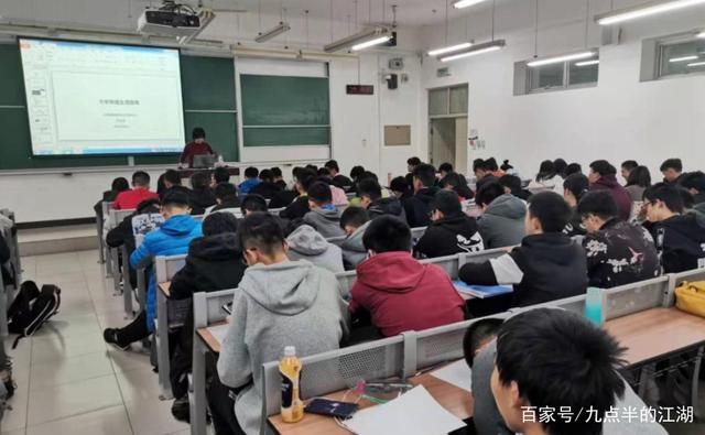 麥當勞1張「偷拍照」流出！戳穿殘酷事實 　打臉眾人：醒醒，放縱成癮的年輕人