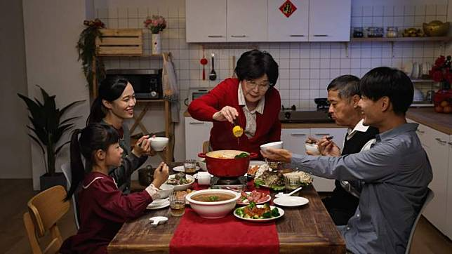 過年不想見婆婆！媳婦開大絕「除夕到初6全在娘家過」　機智出招「網友大讚太聰明」：真的有用