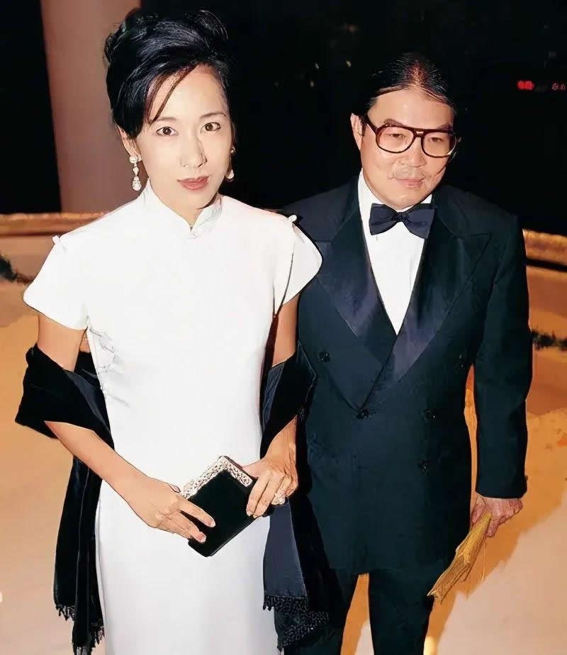 百億家產無人繼承！髮妻陪他白手起家「61歲為娶朱玲玲拋妻棄子」　離婚時「前妻不要分文」兒子也不原諒他