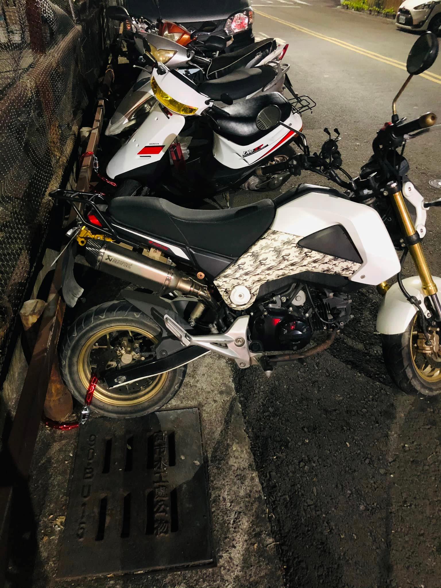 停很久就是你的？停路邊被貼紙條「為何搶我車位」　他隔天祭出「最後關頭狠手段」：大家都不要停