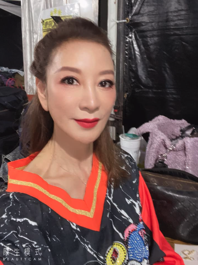 長相變了？陳美鳳「曬超狂近照」精緻五官變了　網全看傻「怎麼變成楊繡惠」：比較喜歡以前的妳