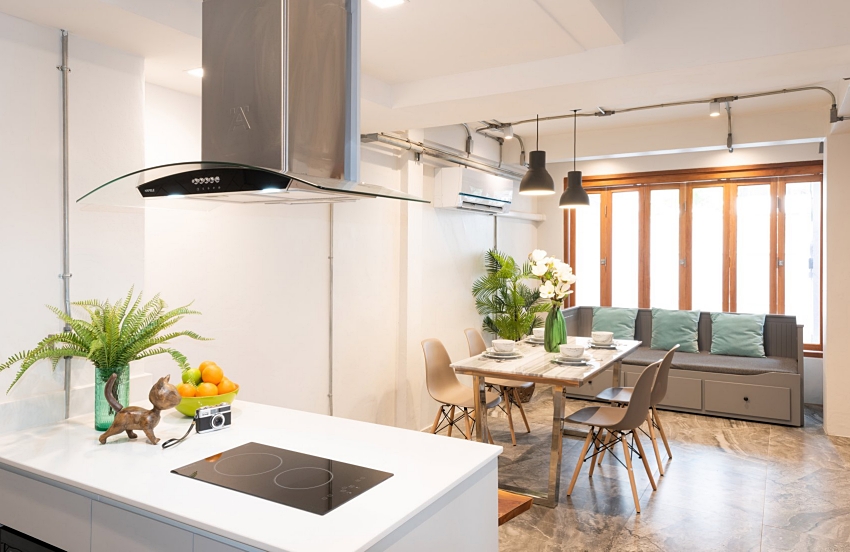 故意在牆壁上打洞！60坪「自然系日光透天宅」爆紅 空心磚點綴「屋內裝潢美如天堂」頂樓景觀更夢幻