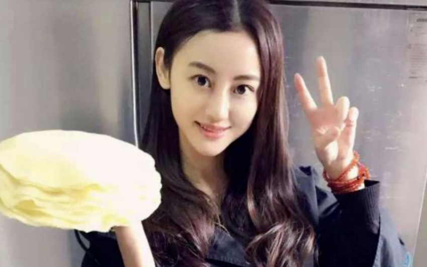 26年沒為自己活過！女星熬命拍戲「一人養全家」終癌逝　走後父母還吸血「利用熱度炒作」助兒進娛樂圈