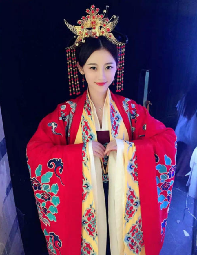 26年沒為自己活過！女星熬命拍戲「一人養全家」終癌逝　走後父母還吸血「利用熱度炒作」助兒進娛樂圈