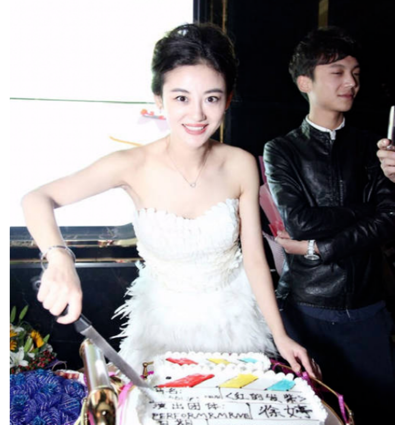 26年沒為自己活過！女星熬命拍戲「一人養全家」終癌逝　走後父母還吸血「利用熱度炒作」助兒進娛樂圈