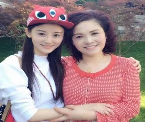 26年沒為自己活過！女星熬命拍戲「一人養全家」終癌逝　走後父母還吸血「利用熱度炒作」助兒進娛樂圈