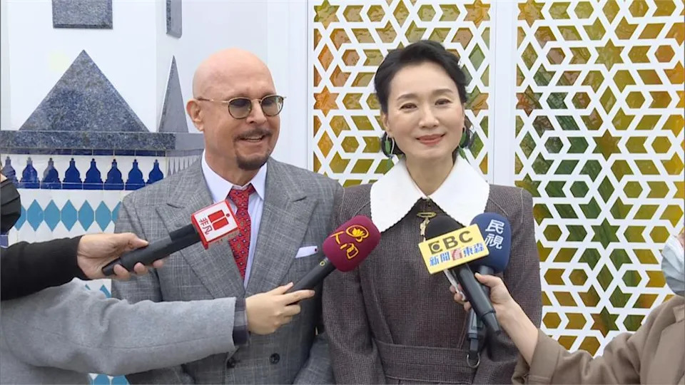 一結婚就當奶奶！坣娜婚後首放閃「牽280億富尪」眼神全是愛　把生日丟掉了「出意外後更不會過」