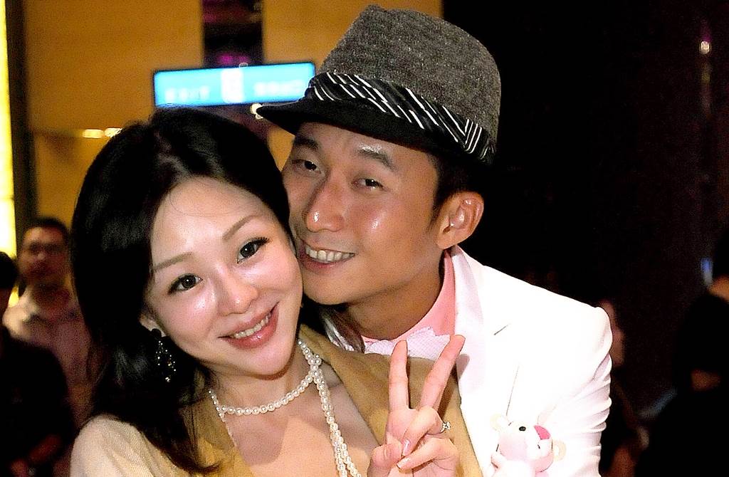 一度放開彼此！浩子「工作長期不在家」老婆沒安全感　結婚13年「曝挽救感情妙方」網讚：模範老公